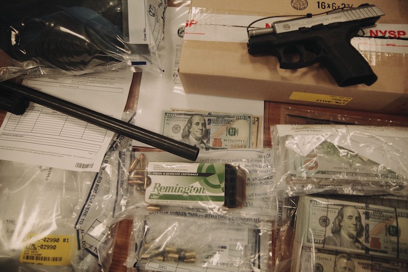 La Operación Yellow Brick Road marca la 8va desarticulación de una pandilla de narcotráfico desde que el Fiscal General Schneiderman lanzó la iniciativa SURGE, enfocada en colaborar con la policía local para tomar medidas enérgicas contra los narcotraficantes violentos en la zona suburbana y norte de Nueva York, sacando a 288 traficantes de las calles desde abril de 2017