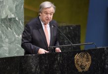 Guterres: "La igualdad de género es la tarea pendiente de nuestro tiempo" Fotografía cedida por la ONU donde aparece su secretario general, António Guterres, interviniendo durante la apertura del acto con el que Naciones Unidas festeja el Día Internacional de la Mujer