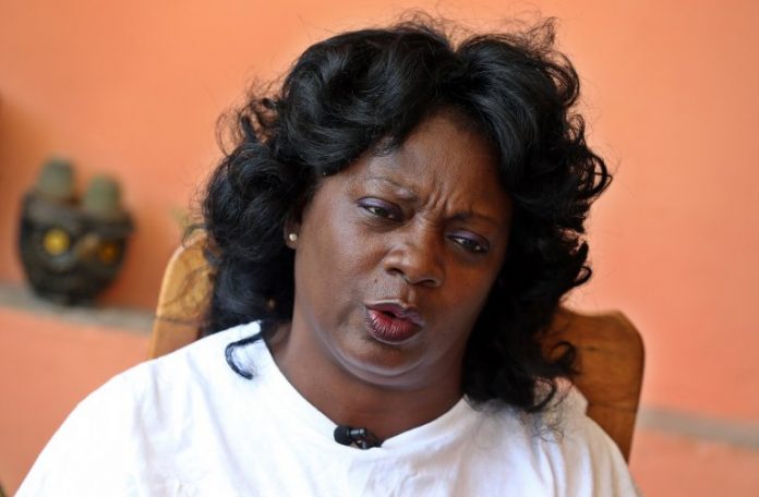La dirigente de las Damas de Blanco cubanas, Berta Soler, denunció hoy que las autoridades de su país no le permitieron viajar a Washington para asistir al evento 