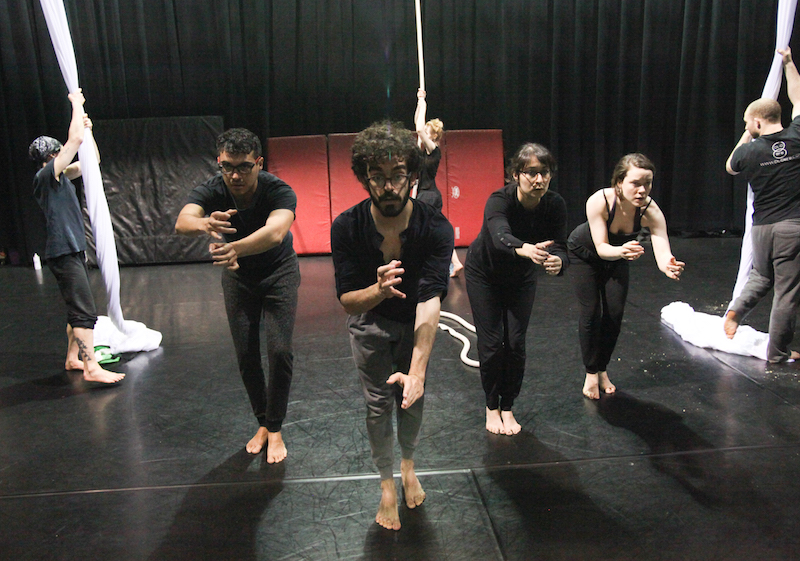 El elenco de The Dream Project durante los ensayos para su premier en Nueva York.