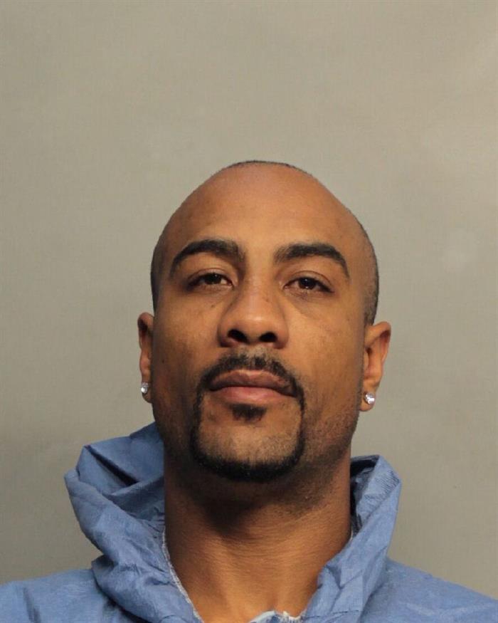  Fotograf&iacute;a sin fecha cedida por Miami Dade Jail que muestra al boxeador profesional George Louis Sosa en una imagen de la ficha del sistema de c&aacute;rceles del condado de Miami-Dade. 