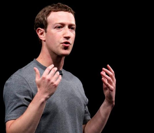 Legisladores piden que Zuckerberg testifique ante el Congreso Fotografía de archivo del 21 de febrero de 2018 que muestra al presidente de Facebook, Mark Zuckerberg
