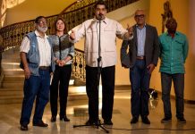 Elecciones presidenciales de Venezuela serán en la segunda quincena de mayo El presidente de Venezuela, Nicolás Maduro (c), se dirige a la prensa durante un acto con el partido Patria Para Todos (PPT) acompañado por el secretario general del PPT, Rafael Uzcátegui (i); la primera dama venezolana Cilia Flores (2i); el ministro de Comunicación, Jorge Rodríguez (2d), y el vicepresidente de la Asamblea Nacional Constituyente (ANC), Aristóbulo Isturiz (d)