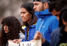 Fotografía del 1 de marzo de un grupo de "soñadores" llega a Washington después de hacer un recorrido de 250 millas desde Nueva York