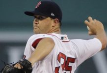 Steven Wright de los Medias Rojas de Boston es suspendido por violencia domestica.