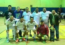 El aguerrido sexteto catracho del Real Maya que bajo la batuta de Marvin "P.P." Gomez y Roberto Aguilar, ya fue campeón en Veteranos en la Brooklyn Champions League. Ahora este viernes 27 de Abril, luchará por recuperar el título.  (Foto Cortesia)