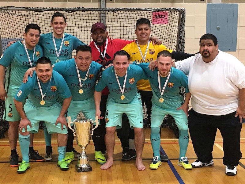 El sexteto del Real Astoria&nbsp;bajo la batuta de Edgar Telles, entr&oacute;,&nbsp;debut&oacute; y destron&oacute; al Hoyt F.C. para coronarse nuevo campe&oacute;n en la Liga Mexicana Diaz de F&uacute;tbol Indoor.&nbsp;(Foto cortes&iacute;a: Edgar Telles).