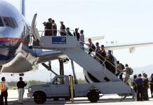 l Tribunal Supremo determinó hoy que una parte de la ley que facilita las deportaciones de extranjeros condenados por un crimen es demasiado "vaga" y, por tanto, no se puede poner en práctica, lo que limita la capacidad del Gobierno para deportar a inmigrantes con antecedentes.