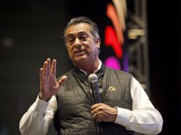 Instituto electoral mexicano acata fallo judicial de registrar a "El Bronco" Fotografía de archivo del 8 de febrero de 2018, del gobernador Jaime Rodríguez "El Bronco"