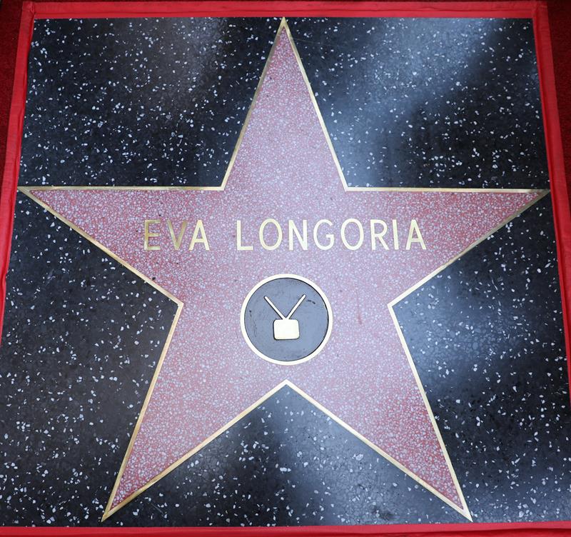 Detalle de la estrella que recibi&oacute; la actriz Eva Longoria en el Paseo de la Fama en Hollywood 