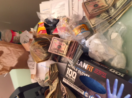 Cuatro sujetos fueron detenidos en los condados de Queens y Brooklyn durante una operación antidrogas en la que se incautó un vehículo de lujo, un arma de fuego y 500.000 dólares en efectivo.