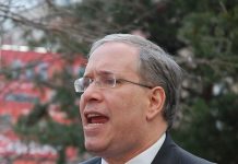 Contralor Stringer presenta informe sobre agencias municipales