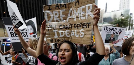 Los jóvenes indocumentados conocidos como "soñadores" no pierden la esperanza de que con el ejemplo del Estado de Nueva Jersey, el Senado de Nueva York aprueba el Dream Act para ayudar a su educación superior.