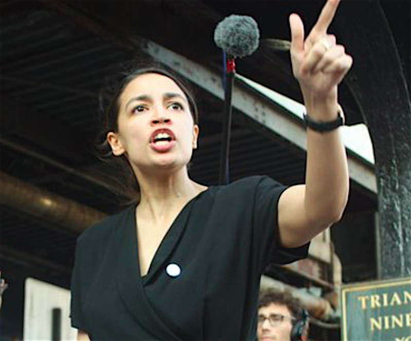 Alexandria Ocasio-Cortez, candidata dem&oacute;crata que aspira representar en la C&aacute;mara de los Estados Unidos al al Distrito Congresional 14, en la parte sureste del estado e incluye partes del condado de Bronx y Queens