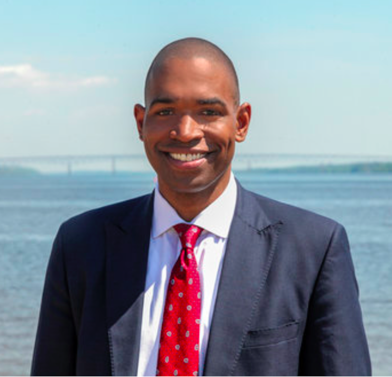 Antonio Ram&oacute;n Delgado candidato dem&oacute;crata que busca la elecci&oacute;n a la C&aacute;mara de Estados Unidos para representar al 19&ordm; Distrito de Nueva York, que apoy&oacute; a Barack Obama (D) tanto en 2008 y 2012, pero en el 2016 apoy&oacute; a Donald Trump.