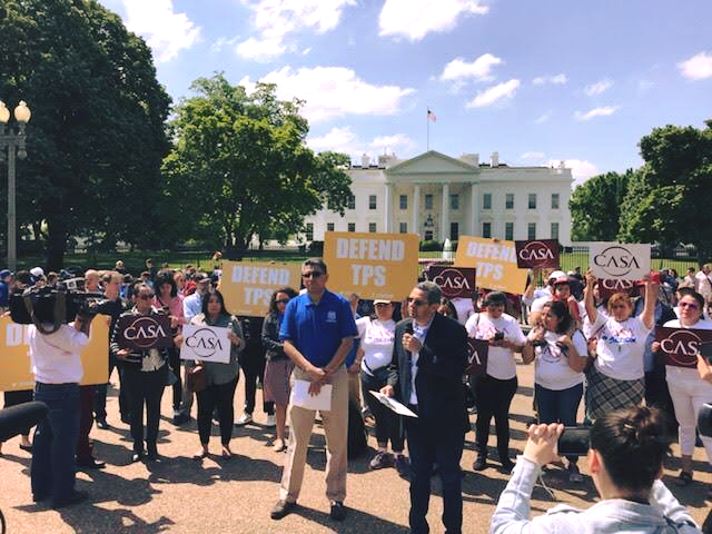 Para el director de la organización CASA Maryland, Gustavo Torres, eliminar este programa significa "un mensaje de odio" hacia la comunidad inmigrante por parte de la actual Administración.