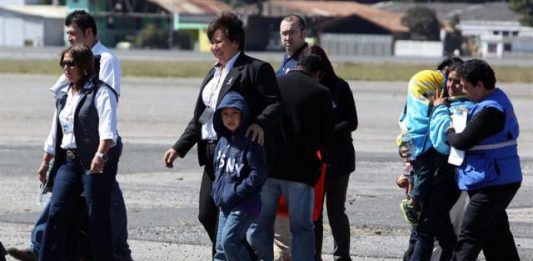 De acuerdo con el diario The New York Times, el Gobierno ha perdido el rastro de al menos 1.475 menores que, tras haber entrado ilegalmente en el país junto con sus padres, fueron separados de éstos y entregados a familias de acogida.