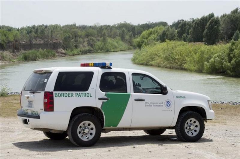 el Sindicato Nacional de la Patrulla Fronteriza (NBPC, en inglés) publica "The Green Line", un pódcast en el que los agentes fronterizos y sus invitados, entre ellos el propio Donald Trump, expresan "sin filtros" sus opiniones bajo el lema "La verdad desde la frontera".