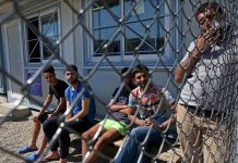 Los indocumentados permanecían en ese lugar a la espera de ser trasladadas a distintos puntos del país por los contrabandistas de personas que operan en la zona.