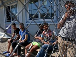 Los indocumentados permanecían en ese lugar a la espera de ser trasladadas a distintos puntos del país por los contrabandistas de personas que operan en la zona.