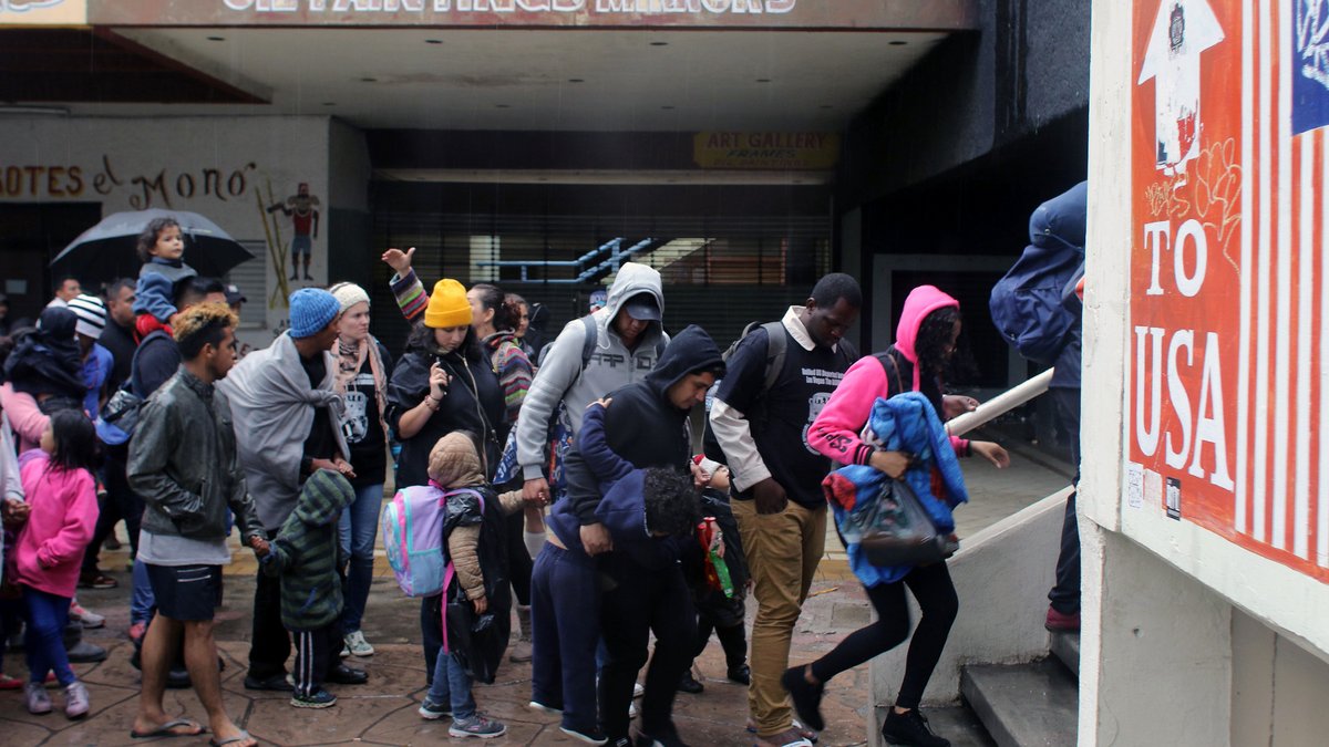Los inmigrantes, provenientes de Nicaragua, El Salvador, Guatemala y Honduras, recibieron atención médica y una menor de edad, embarazada, debió ser trasladada a un hospital local.