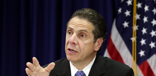 El gobernador de Nueva York, Andrew Cuomo