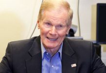 El senador demócrata Bill Nelson, que busca la reelección, presentó hoy una demanda en una corte federal que busca ampliar el plazo del recuento de votos