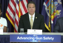 El gobernador de Nueva York, Andrew Cuomo, anunció hoy una propuesta de ley que busca mantener las armas de fuego fuera del alcance de individuos que puedan representar un peligro