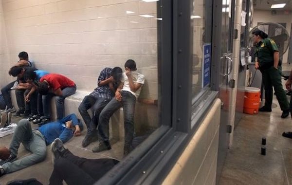 Buena parte del retraso administrativo de los alrededor de 715.000 casos pendientes en las cortes federales de inmigración tiene que ver con la falta de intérpretes calificados