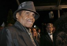 Fotografía de archivo del 24 de mayo de 2013 que muestra a Joe Jackson, padre de Michael Jackson