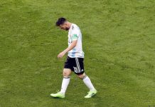 De Leónidas a Messi y Cristiano, diez reyes sin corona Lionel Messi de Argentina reacciona durante la ronda de la FIFA World Cup 2018 partido de fútbol entre Francia y Argentina en Kazan, Rusia, 30 de junio de 2018.