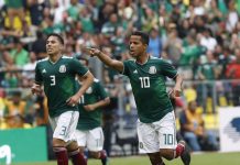 México anuncia su equipo definitivo con 15 jugadores de ligas extranjeras El jugador Geovanni do Santos (d) de México celebra la anotación de un gol el pasado sábado 2 de junio de 2018, durante el juego amistoso entre México y Escocia rumbo al Mundial de Rusia 2018, celebrado en el estadio Azteca en Ciudad de México (México).