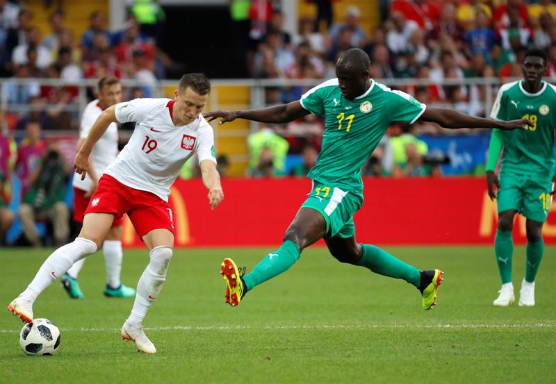Senegal en acci&oacute;n durante la Copa Mundial de la FIFA 2018 grupo H partido de f&uacute;tbol preliminar entre Polonia y Senegal en Mosc&uacute;, Rusia, 19 de junio de 2018.