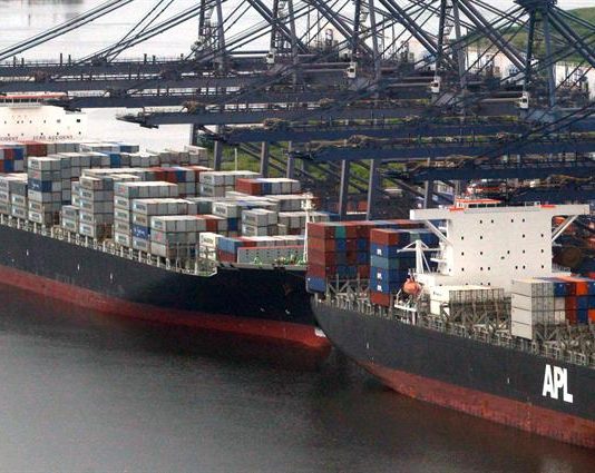 Fotografía de archivo fechada el 9 de octubre de 2014 que muestra el puerto de embarque de Veracruz (México).