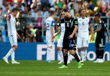 Leo Messi, quien falló un penalti para dejar en empate (1-1) el pulso sostenido este sábado en el estadio Spartak de Moscú, con motivo de su puesta de largo en el Mundial de Rusia 2018.