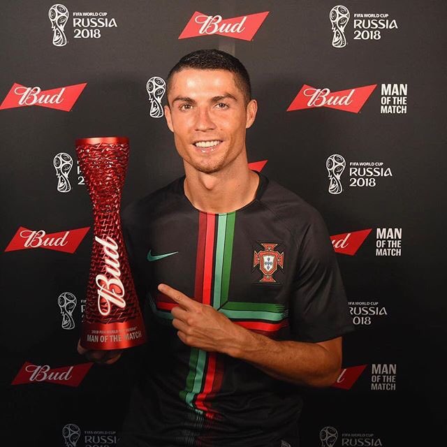 En el Mundial de Rusia la secuencia como figuras de los dos encuentros ya jugados pertenece al portugués Cristiano Ronaldo, el croata Luka Modric, el ruso Denis Chéryshev y ahora el brasileño que luce la camiseta número 11.