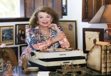 A pocos días de cumplir 94 años, el próximo 4 de julio, y dedicada a transformar los libretos de sus telenovelas en libros, Fiallo se mostró crítica con las nuevas producciones.