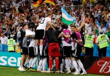 2-1. Alemania vuelve a ser Alemania y avisa: el campeón ha vuelto Pero los Vikingos Amarillos se quedaron sin combustible para defender la ventaja. Y peor, aún, no capitalizaron las oportunidades claras que gestaron después Larsson y Forsberg