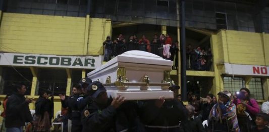 La caravana con los restos mortales de Claudia Patricia Gómez González ultimada por la Patrulla Fronteriza de Estados Unidos.