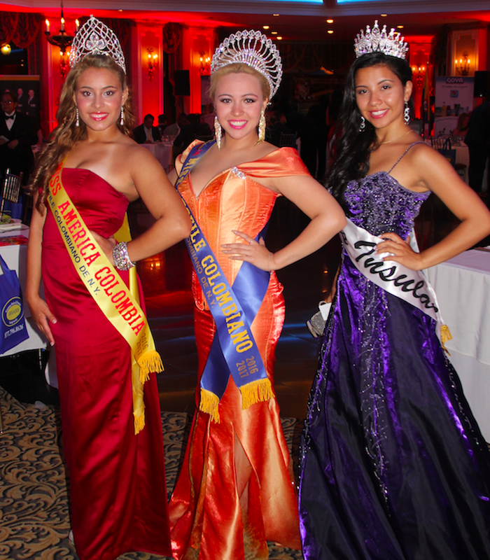 Las galas y reinados son parte de las actividades conmemorativas de las comunidades latinas de Nueva York, en las cuales además de la belleza de las mujeres, se puede apreciar la presencia empresarial y de agrupaciones comunitarias.