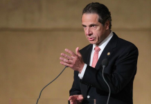 Gobernador de Nueva York dice estudiará manera de ayudar a despedidos por diario El gobernador de Nueva York, Andrew Cuomo