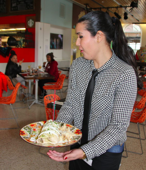 Los trabajadores de restaurantes son generalmente abusados por falta de conocimiento de las leyes, tanto de su parte, como de parte de sus empleadores.