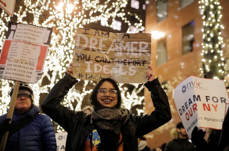 Los argumentos pol&iacute;ticos contra la alta inmigraci&oacute;n latina en Estados Unidos suelen jugar con los temores de que el espa&ntilde;ol podr&iacute;a desplazar al ingl&eacute;s en la sociedad estadounidense. Y esto no es as&iacute;. Reuters / Lucas Jackson