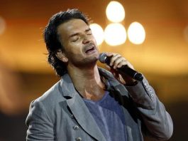 el cantautor guatemalteco Ricardo Arjona