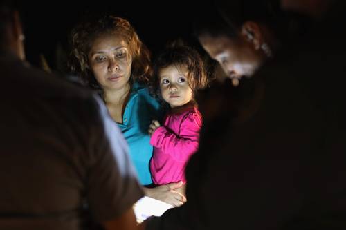 El Gobierno de Estados Unidos ha entregado a la Uni&oacute;n Americana de Libertades Civiles (ACLU) una lista con los nombres de los cerca de cien ni&ntilde;os menores de cinco a&ntilde;os separados en la frontera con M&eacute;xico.