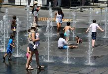 La ola de calor que sufre California este fin de semana dificulta hoy el combate a varios incendios que siguen activos en el estado y provoca que se marquen máximos históricos en varias ciudades de la región