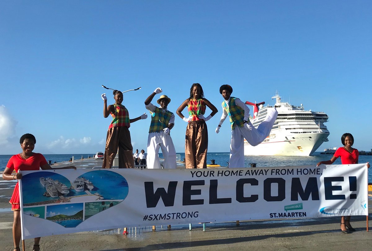 Royal Caribbean sustituyó su principal barco basado en San Juan, el "Adventure of the Seas", por el "Freedom of the Seas", uno de los más grandes del mundo; y registró un aumento de un 20 por ciento en los pasajeros que visitan y embarcan en San Juan.