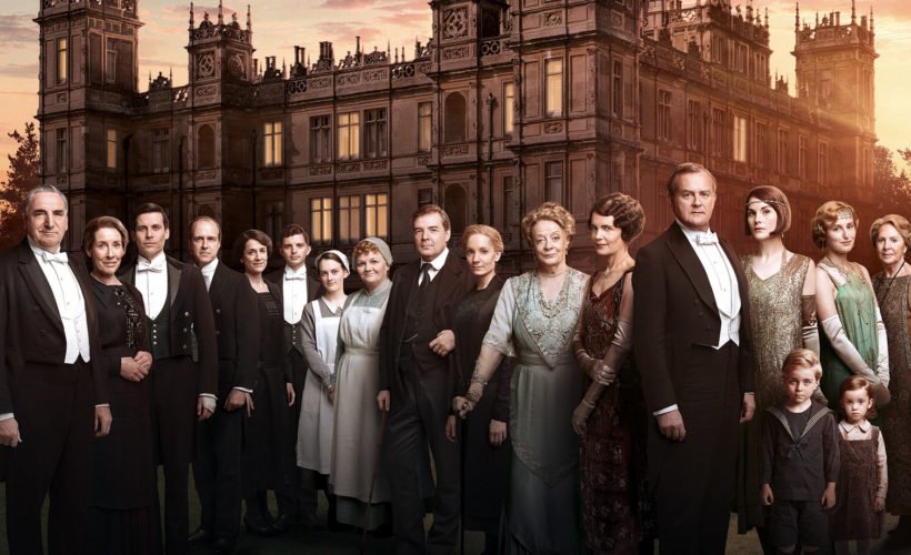 "Downton Abbey" ser&aacute; adaptada a la gran pantalla en una pel&iacute;cula que contar&aacute; con el reparto original de esta exitosa serie.