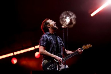 El festival NOS Alive, el m&aacute;s importante de cuantos se celebran en Portugal, cerr&oacute; esta madrugada con la actuaci&oacute;n de Pearl Jam,