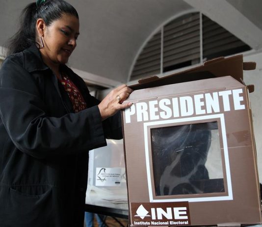 Los colegios electorales de México comenzaron a abrir sus puertas a partir de las 8.00 hora local de hoy (13.00 GMT) en el inicio de una jornada histórica para el país por el gran número de cargos que se disputan.